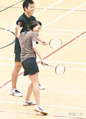 郑伊健甩邵美琪牵手梁咏琪,郑伊健和邵美琪梁咏琪