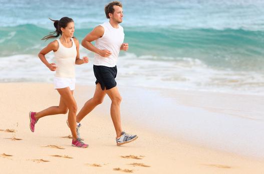 跑步腋下出汗有味道怎么办,跑步出汗后衣服氨气味道很重