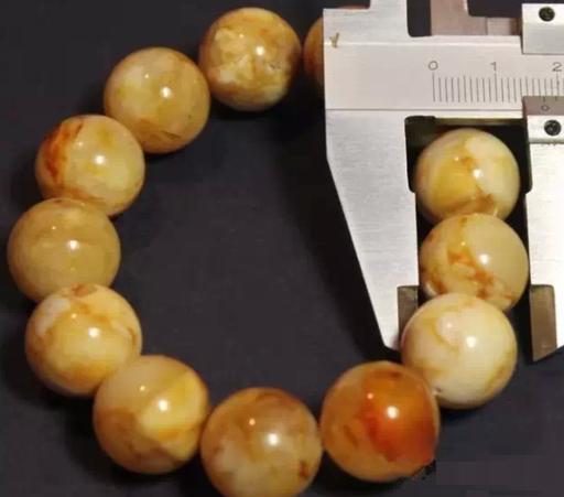 一般仿制蜜蜡的是什么东西,从哪几个方面鉴定蜜蜡的好坏