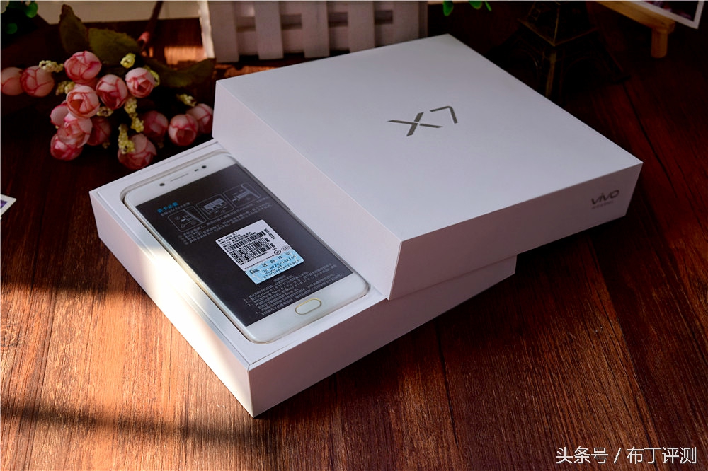 vivox71600万柔光双摄,vivox7拍照效果