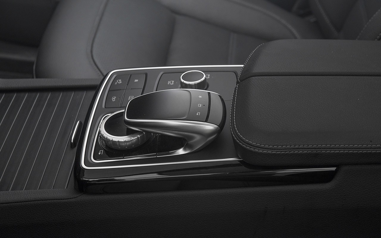 2022款奔驰gle450试驾视频,2024款奔驰gle400试驾测评