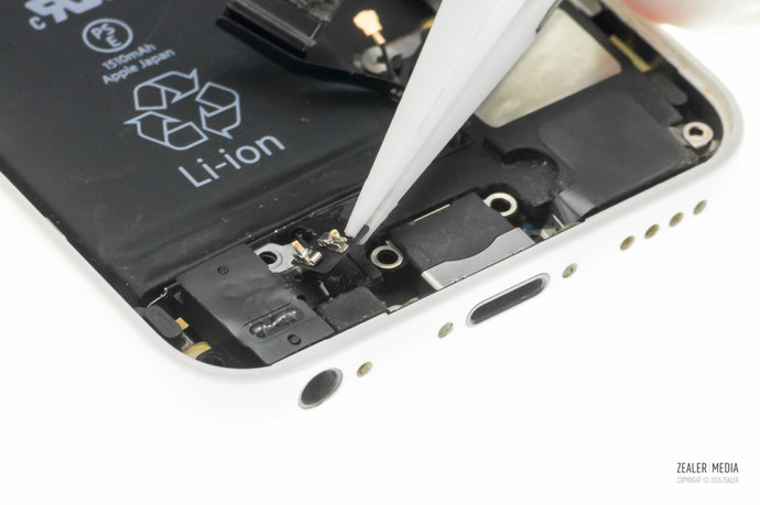 拆iphone5c教程,苹果5c换后壳