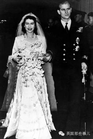 婚纱历史不过100多年，这些年那些令人惊艳的婚纱，你会对哪一款尖叫~