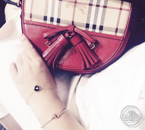 尖头平底鞋valentino,一周看点完整版