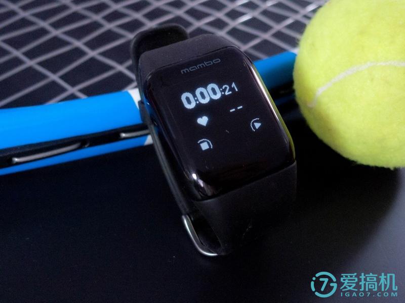 乐心运动手表充电,乐心运动手表显示实时数据