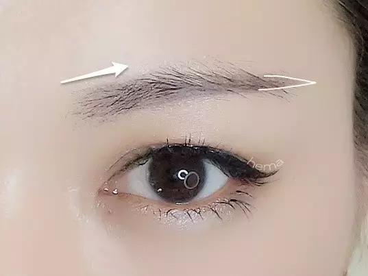 重度蓝眉红眉怎么设计眉形,眉形不是平眉怎么修眉呢