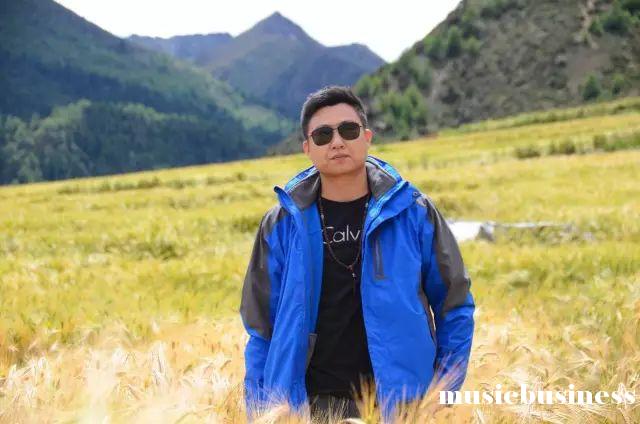 二次元闯入三次元,打破次元壁前往二次元你会干什么