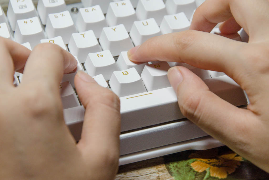 贱驴619机械键盘使用说明,贱驴619s键盘拆解