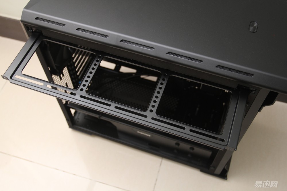 追风者515机箱可以装大主板吗,华擎b150装nvme