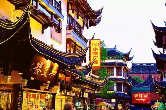 每个城市本地人不去的美食街,有一条美食街值得去品味