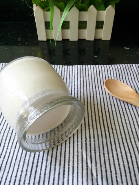 不用烤箱也可以做的酸奶食品,在家制作酸奶可以不用放微波炉吗