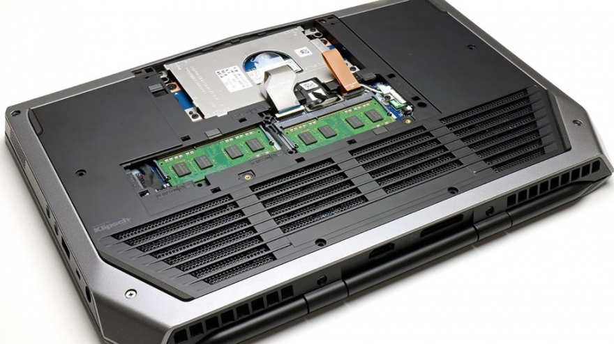 完美的显示屏戴尔Alienware13OLED上手评测