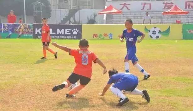 浙江衢州足球队,衢州足球队踢宁波队