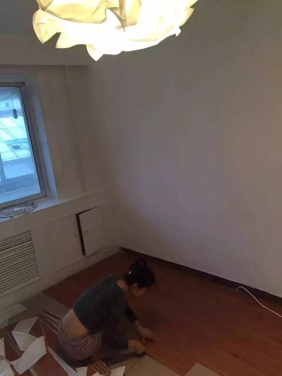 女生花1700改造破旧出租屋,90后女生独自租房改造毛坯房