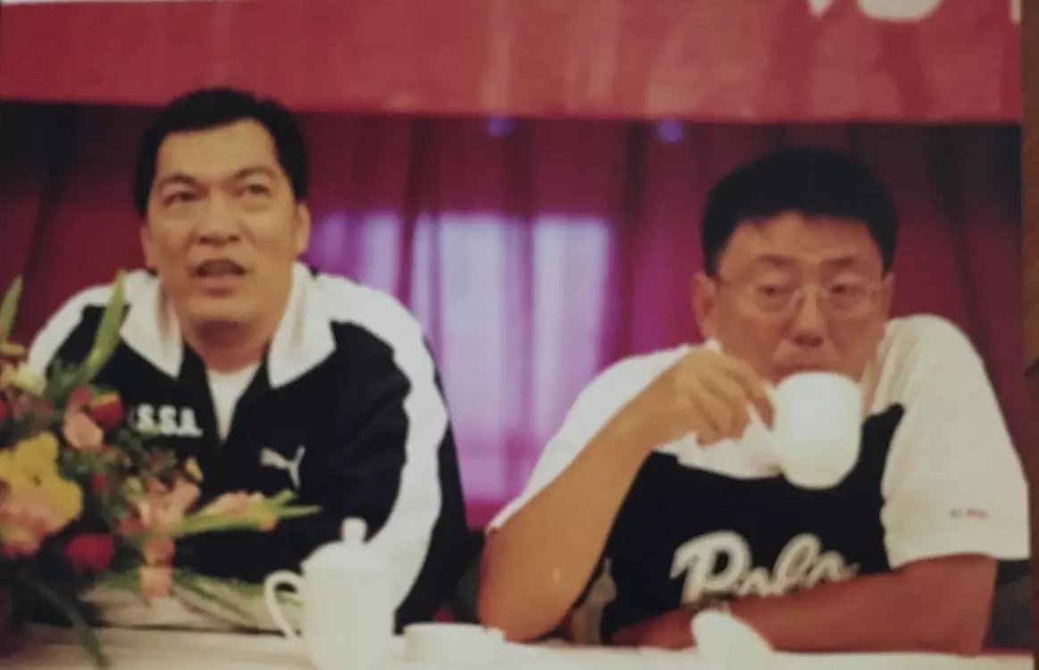 香港明星足球队成员名单,香港明星足球队以前踢球视频