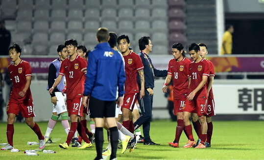 早报国足0-2阿曼结束12强赛征程,媒体热议国奥不敌韩国