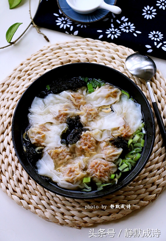 怎样包馄饨又香又好吃,馄饨这样包好吃到停不下来