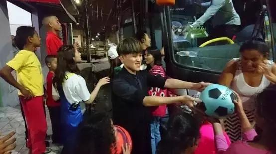 里瓦尔多1999年世界足球先生,世界杯足球先生倒挂金钩里瓦尔多