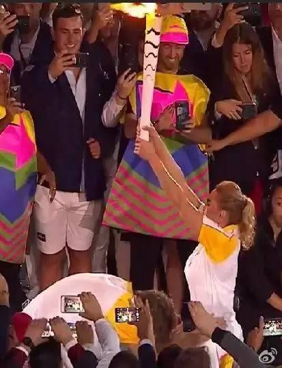 里约奥运会巴西名模开幕式走秀,里约奥运会开幕式桑巴