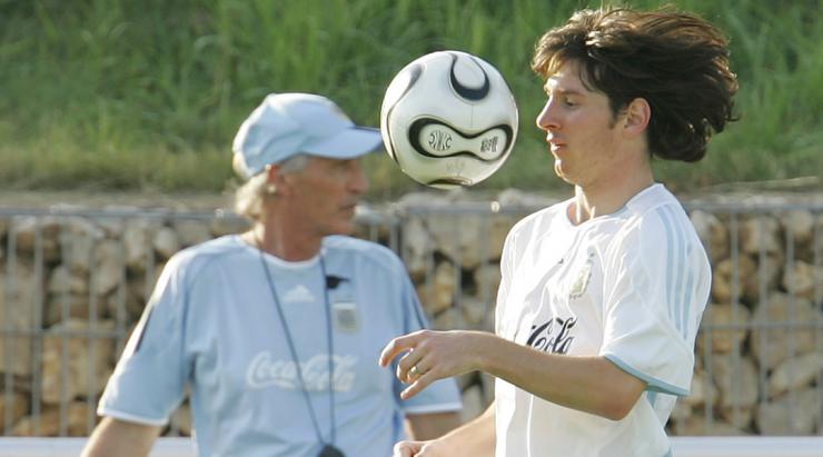 梅西阿根廷19号球衣,梅西在阿根廷穿几号球衣