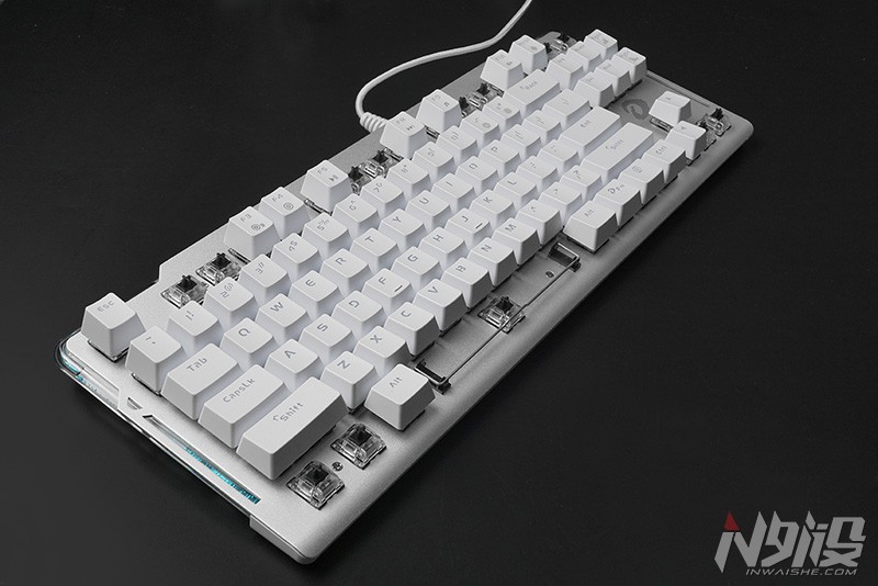 键盘也玩水冷?达尔优水耀EK815机械键盘拆解评测