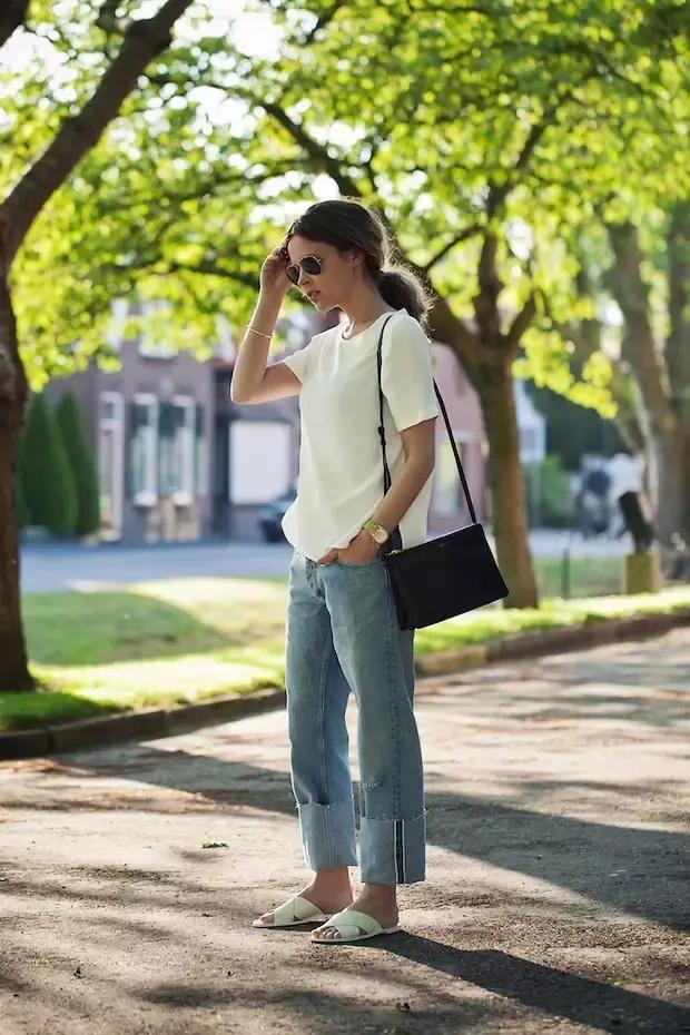 自从穿上这些拖鞋，就是那么自信