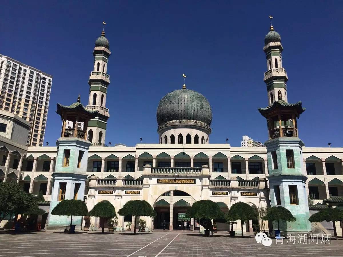 青海湖和沙坡头哪个更值得去,12月青海湖值得去吗