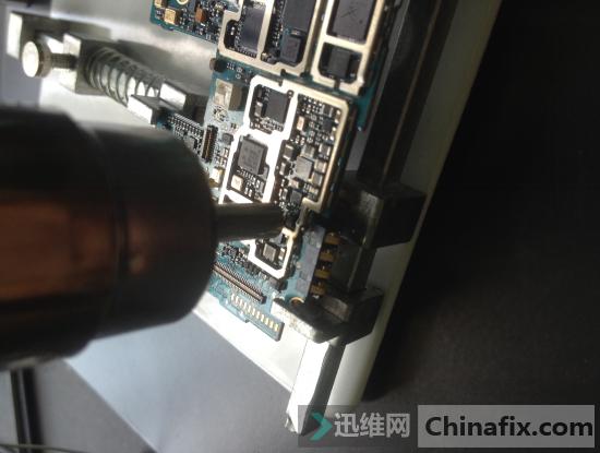 三星s4充不上电怎么办,三星s4充电震动不开机