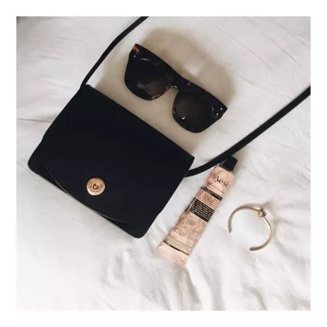 不到千元的旗舰机,不到千元的大牌套装护肤品