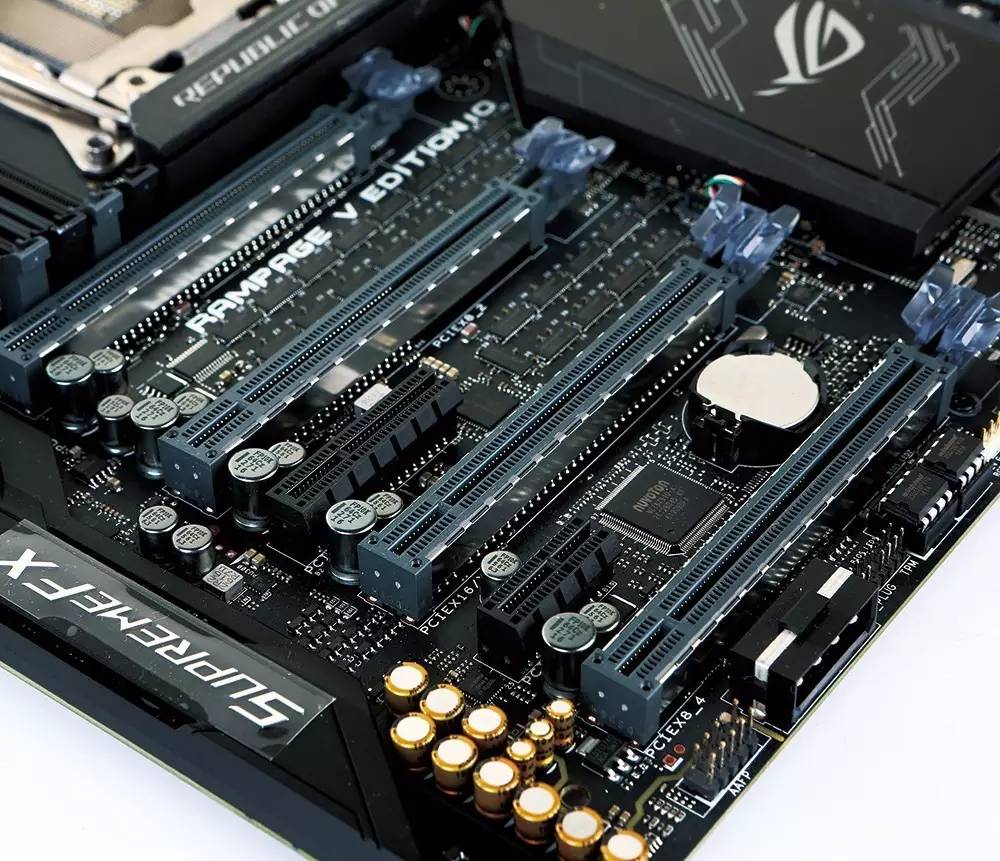 r5e10周年配什么机箱,r5e主板功能介绍