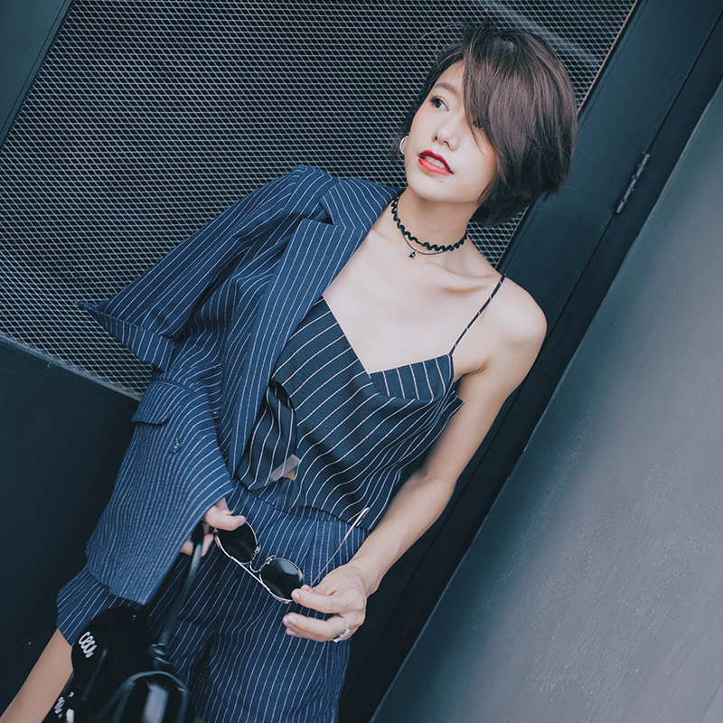 穿衣选干练小西装，美美得无所畏惧