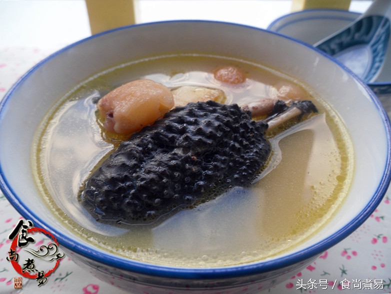好多人嫌它乌漆墨黑，配上这几味中药材煲汤，益气补血就属它！