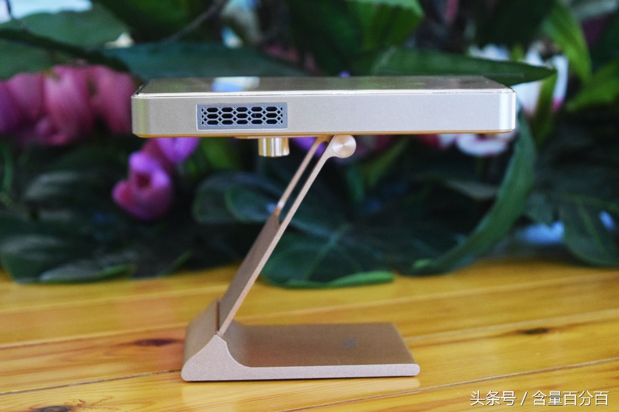 真不是钱包，神画小媚AR投影电视到底如何呢