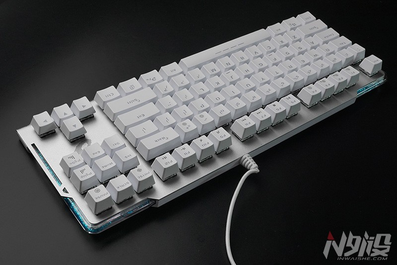 键盘也玩水冷?达尔优水耀EK815机械键盘拆解评测