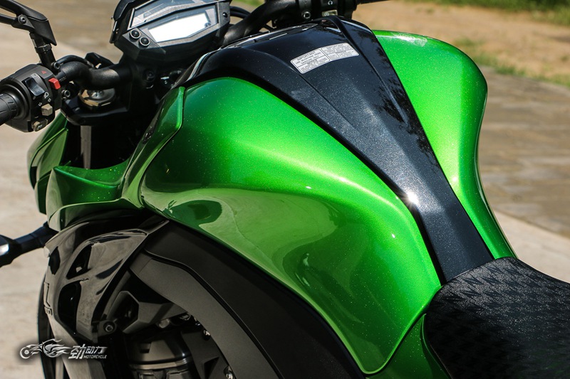 试车：满满的戾气？未必是件坏事——川崎Z1000