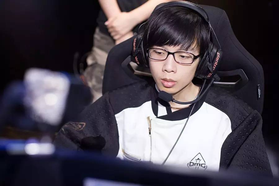 电子竞技很残酷只能拼天赋,电子竞技就是这么残酷总有胜有负