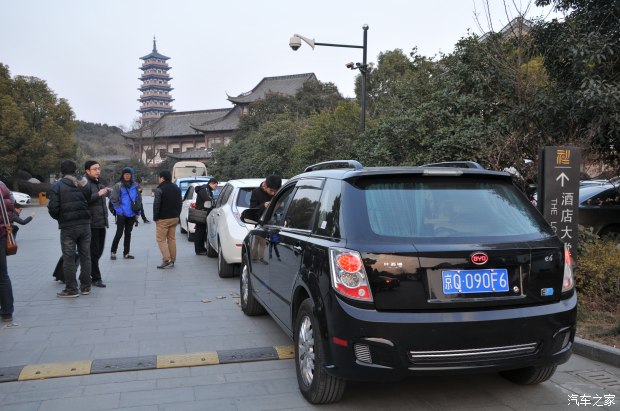 跑了13万公里的比亚迪e6值得买吗,比亚迪电车第一批车主用车情况