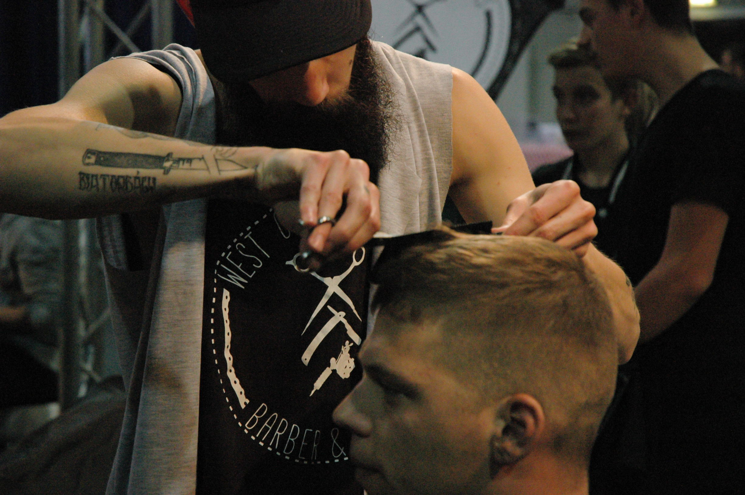 为什么剪完头发感觉变丑了,剪完头发女朋友会觉得变丑了嘛