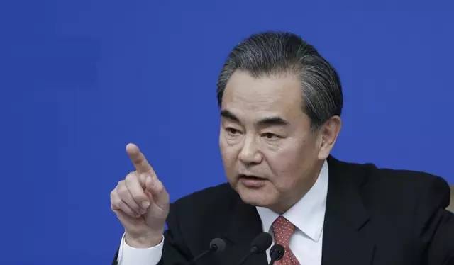 这才是中国该有的姿态和霸气,捍卫祖国的一切