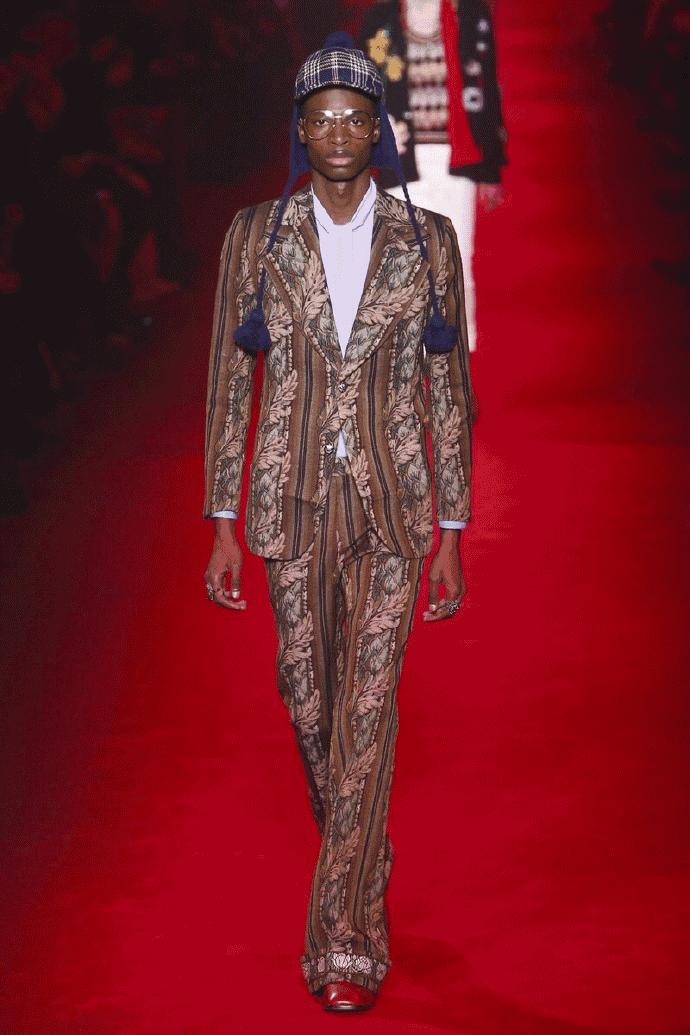 白百何高圆圆照片曝光,白百何高圆圆皮衣