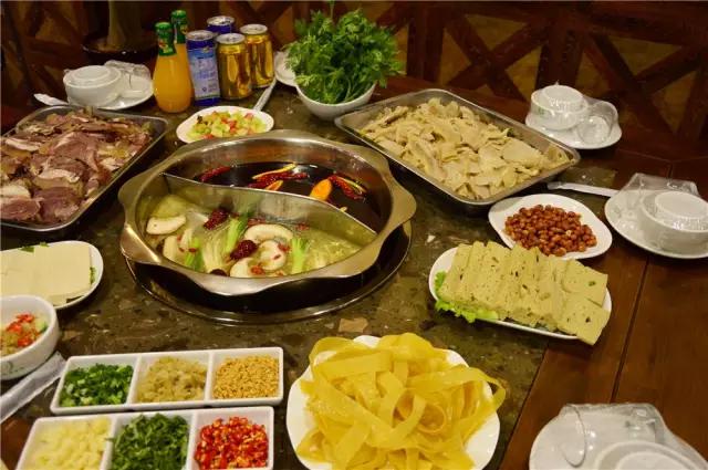 挑战100块钱吃遍宝鸡美食,宝鸡美食推荐排行榜前十名面食