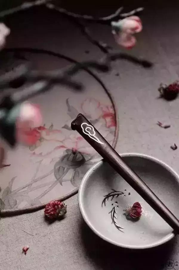 关于长情和深情的古诗词,最深的感情的古诗句