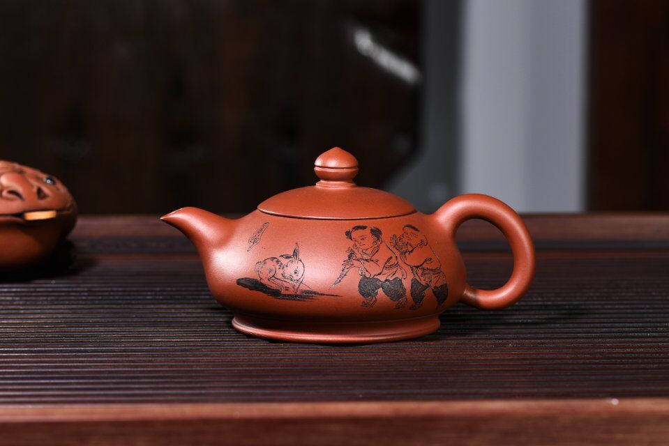 紫砂壶出水不畅怎么解决,紫砂壶压住盖子会出水不