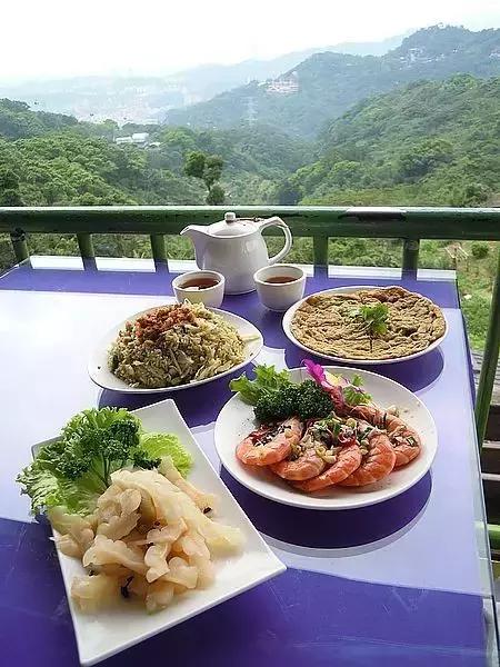 与摄影师骑行脚踏车体验台北市民生活