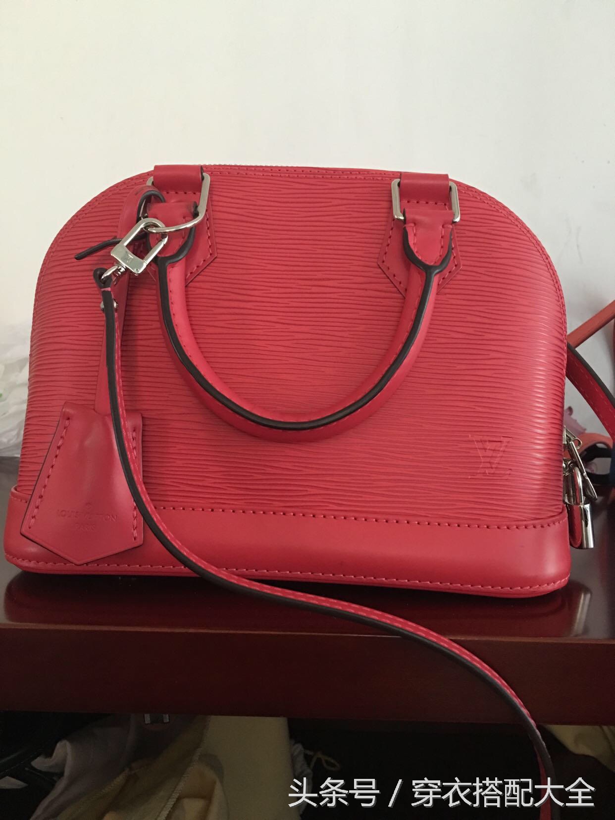 魔障了！轻奢女—品牌包包的使用心得，剁手*党**不悔。