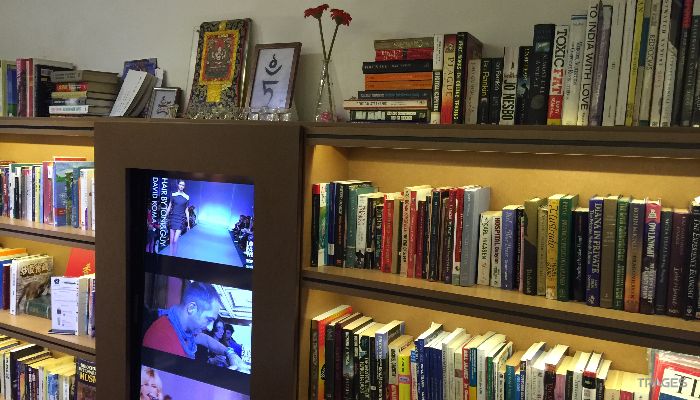 香港新发现：一边剪发一边喝咖啡