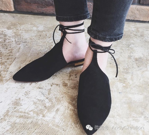 你们平时穿去洗澡的拖鞋，现在可潮了呢～