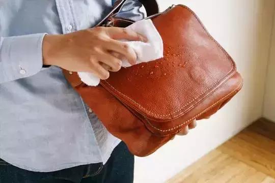 买一个大牌包包值得吗,一辈子必买包包