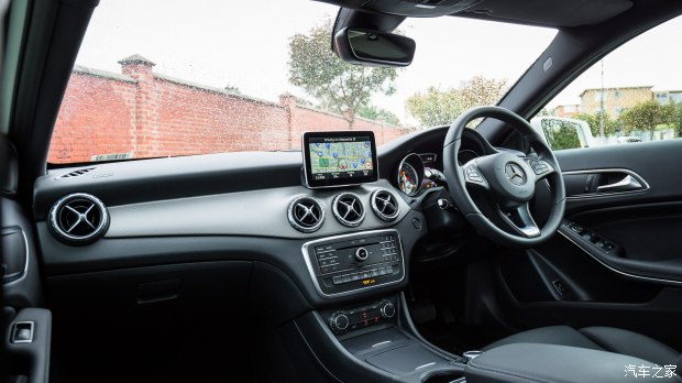 再入门也是个奔驰奔驰GLA180试驾