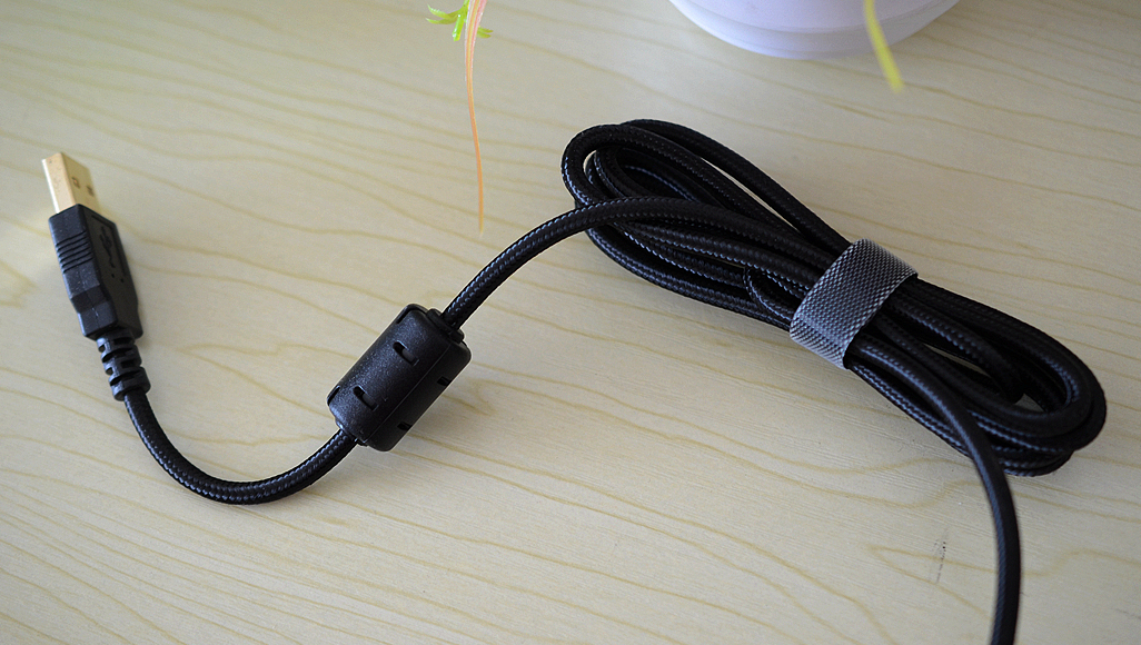 艾酷金粉轴机械键盘,艾酷机械键盘哪个好